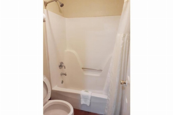 Savannah Garden Hotel image 21